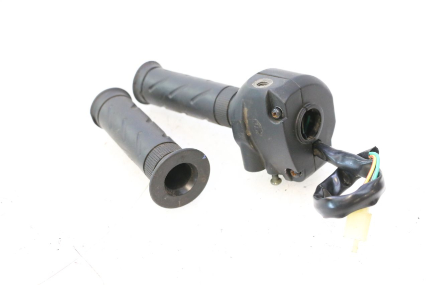 photo de RIGHT HANDLEBAR SWITCH EUROCKA GTR 50 (2007 - 2017) - Technical close-up