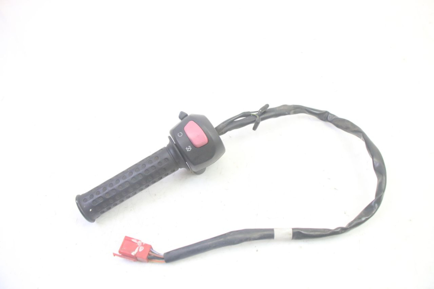 photo de RIGHT SWITCH SYM GTS EVO 125 (2009 - 2013) - Alternative perspective