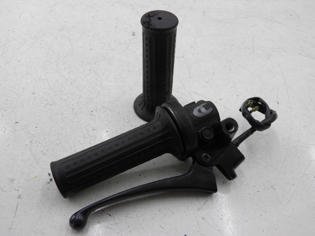 photo de RIGHT SWITCH HONDA NH VISION 50 (1985 - 1994) - Main view