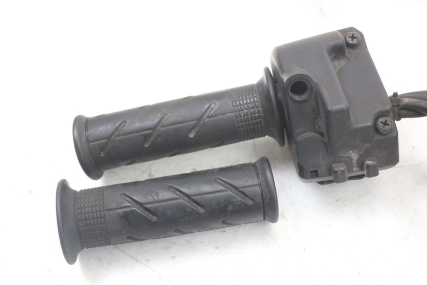 photo de RIGHT SWITCH HONDA PCX (JF28) 125 (2009 - 2011) - Technical close-up