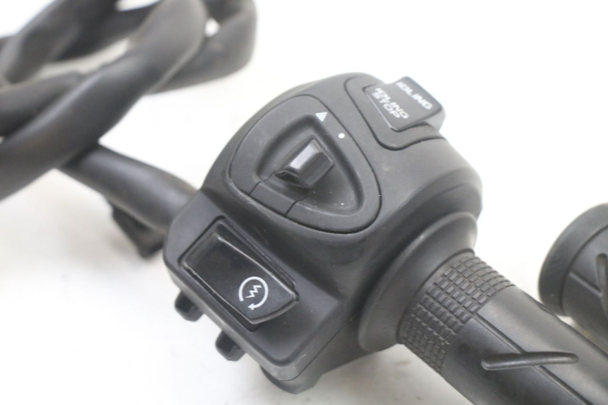 photo de RIGHT SWITCH HONDA PCX (JF57/JF64) 125 (2014 - 2018) - Component detail