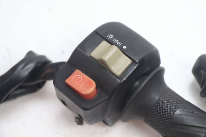 photo de RIGHT SWITCH KEEWAY HURRICANE 50 (2006 - 2019) - Component detail