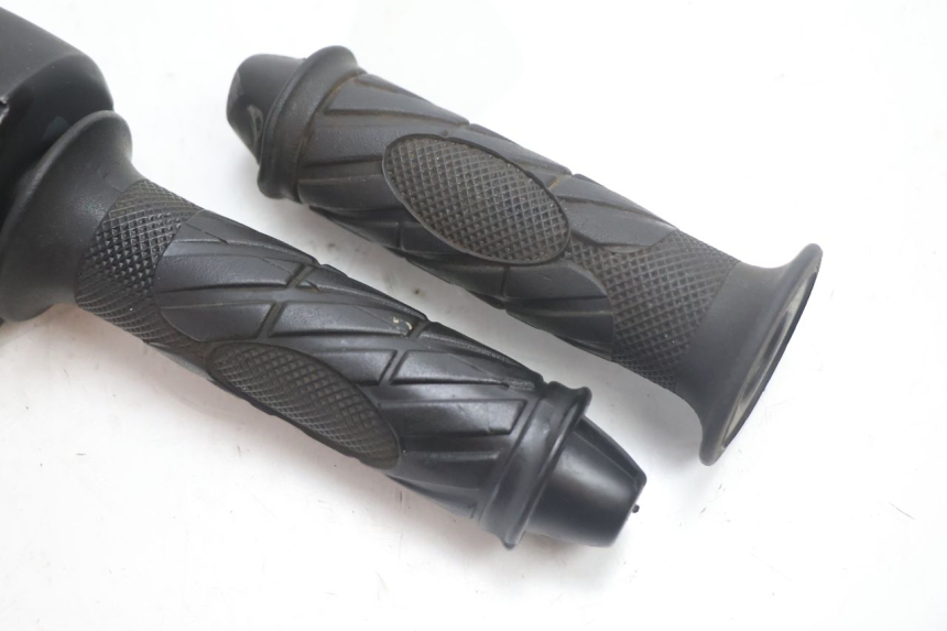 photo de RIGHT SWITCH KEEWAY HURRICANE 50 (2006 - 2019) - Zoom on usage condition