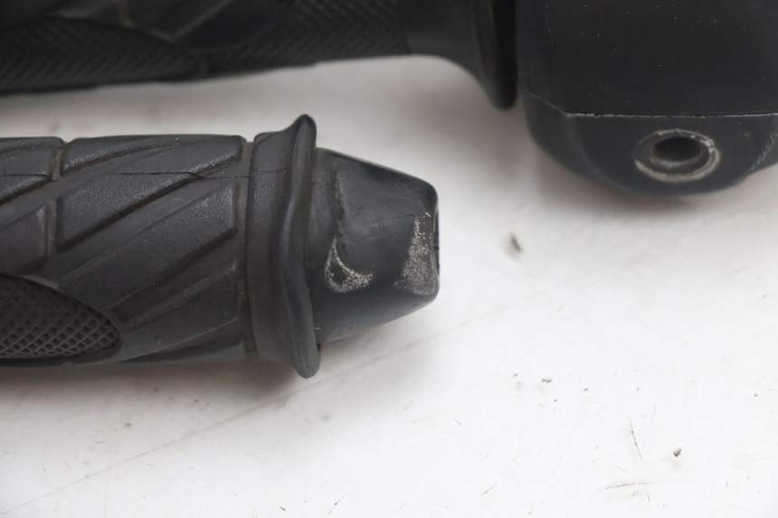 photo de RIGHT SWITCH KEEWAY HURRICANE 50 (2006 - 2019) - Technical close-up