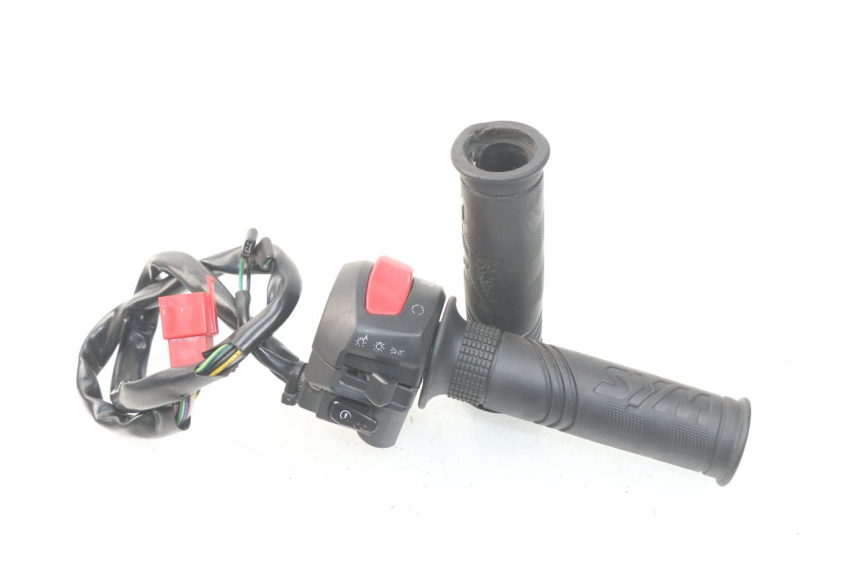 photo de RIGHT SWITCH SYM JOYMAX 250 (2013 - 2017) - Main view