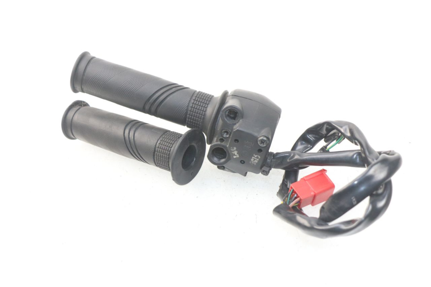 photo de RIGHT SWITCH SYM JOYMAX 250 (2013 - 2017) - Alternative perspective