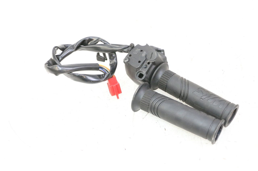 photo de RIGHT SWITCH SYM JOYMAX 125 (2010 - 2017) - Technical close-up