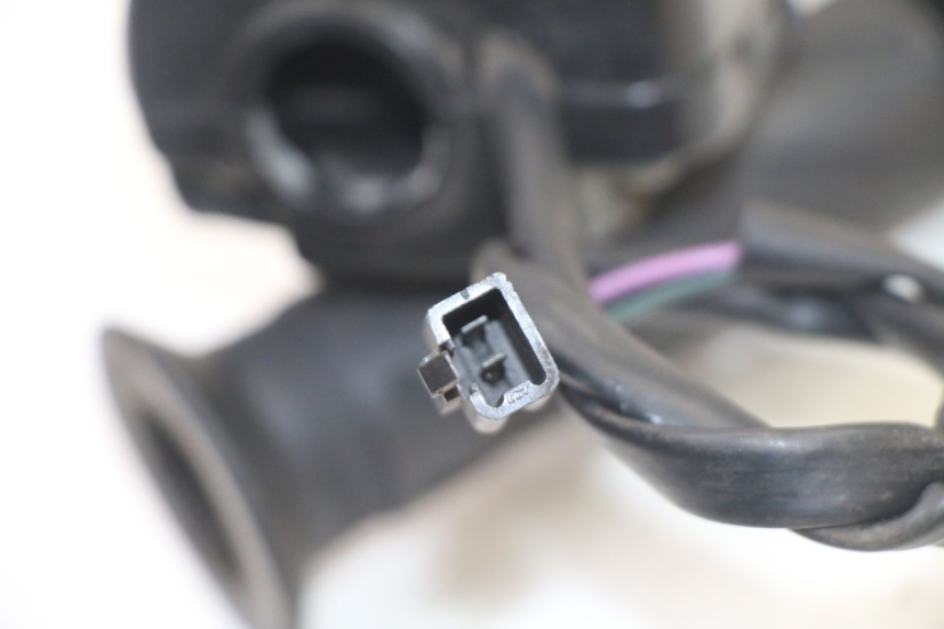 photo de RIGHT HANDLEBAR SWITCH PEUGEOT KISBEE 2T 50 (2010 - 2017) - Product overview