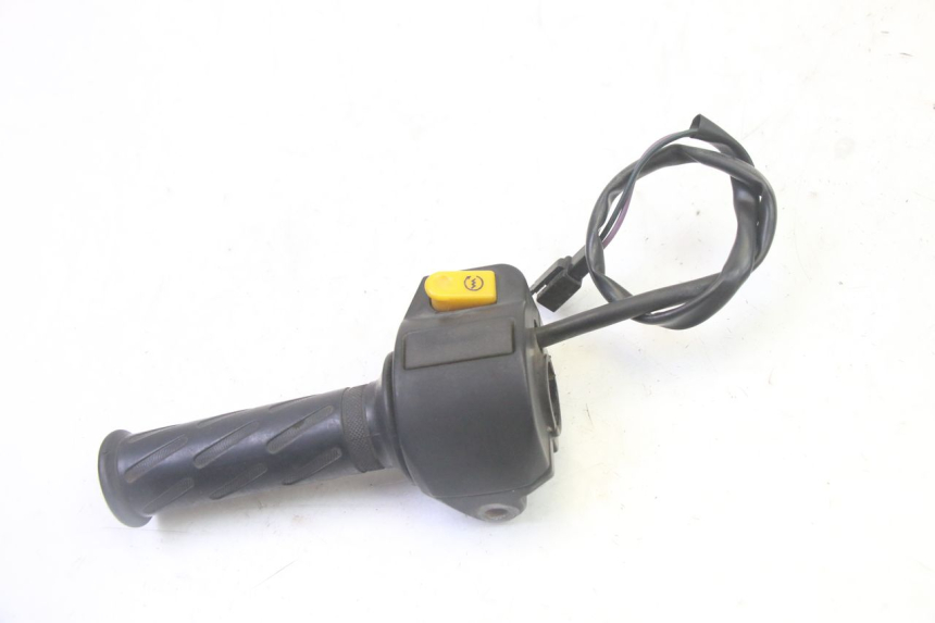 photo de RIGHT HANDLEBAR SWITCH PEUGEOT KISBEE 2T 50 (2010 - 2017) - Alternative perspective