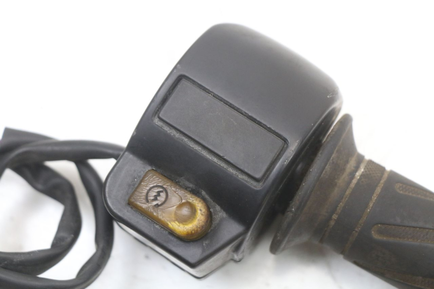 photo de RIGHT HANDLEBAR SWITCH PEUGEOT KISBEE 4T 50 (2010 - 2017) - Component detail