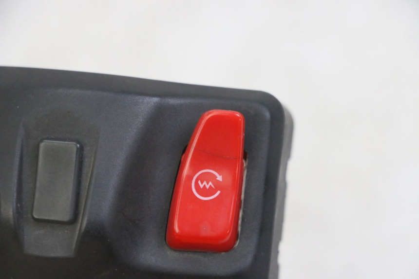 photo de RIGHT HANDLEBAR SWITCH PEUGEOT KISBEE 4T 50 (2018 - 2022) - Alternative perspective