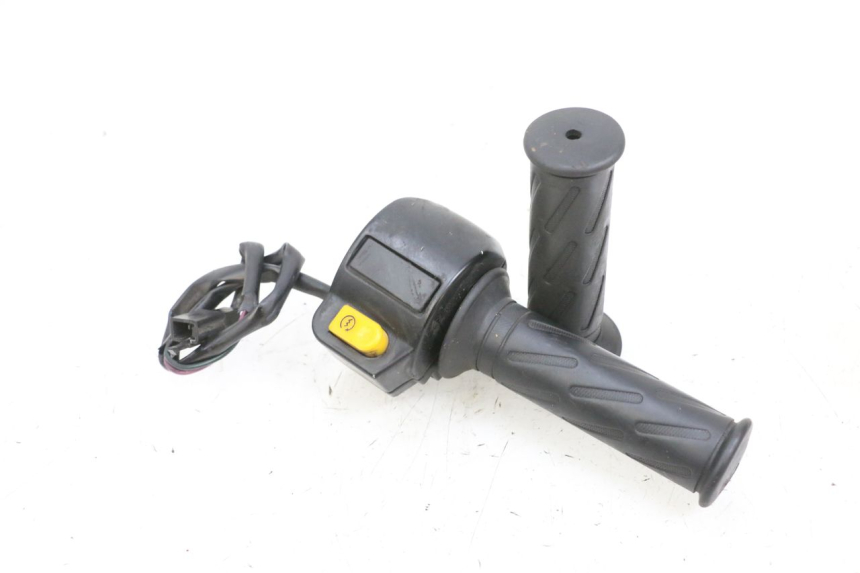 photo de RIGHT HANDLEBAR SWITCH PEUGEOT KISBEE 4T 50 (2010 - 2017) - Main view