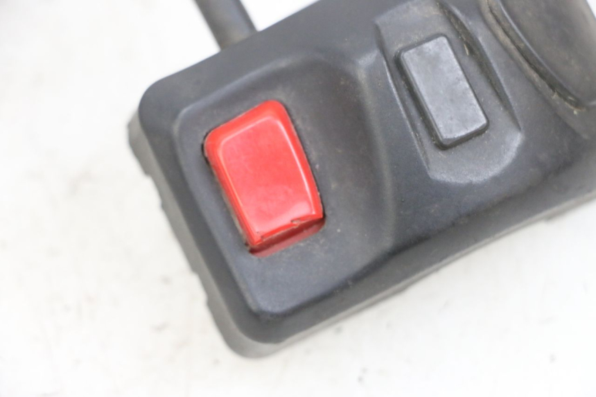 photo de RIGHT HANDLEBAR SWITCH PEUGEOT KISBEE 4T 50 (2018 - 2022) - Technical close-up