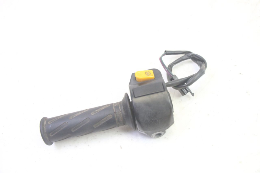 photo de RIGHT HANDLEBAR SWITCH PEUGEOT KISBEE 4T 50 (2010 - 2017) - Alternative perspective