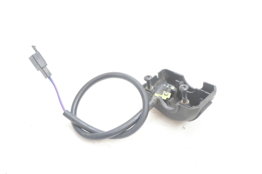 photo de RIGHT HANDLEBAR SWITCH PEUGEOT KISBEE 4T 50 (2018 - 2022) - Technical close-up