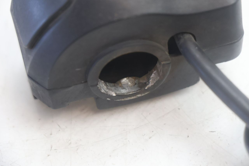 photo de RIGHT HANDLEBAR SWITCH PEUGEOT KISBEE 4T 50 (2018 - 2022) - Product overview