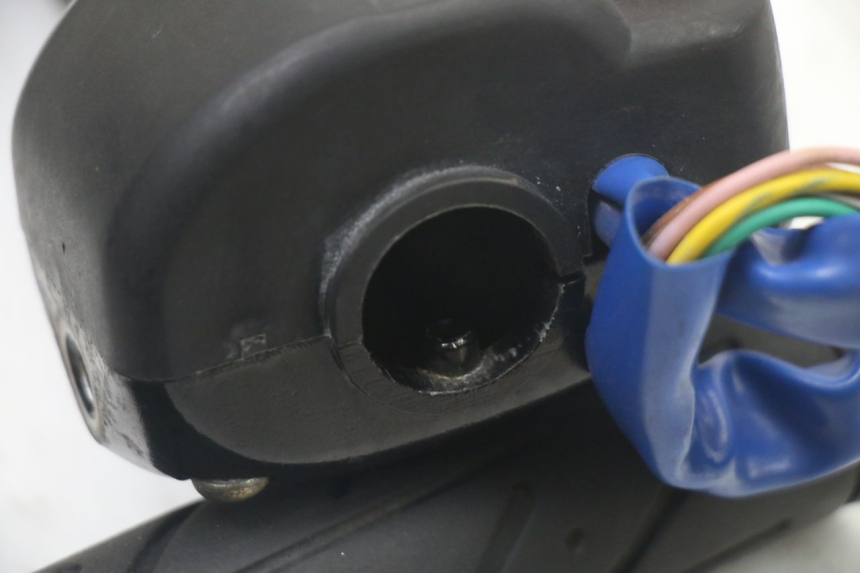 photo de RIGHT SWITCH KYMCO PEOPLE S 125 (2000 - 2008) - Product overview