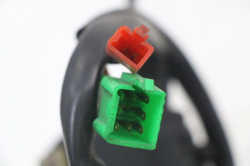 photo de RIGHT HANDLEBAR SWITCH KYMCO X-TOWN XTOWN 125 (2016 - 2021) - Additional view of the item