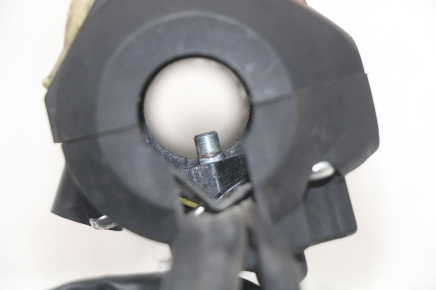 photo de RIGHT HANDLEBAR SWITCH KYMCO X-TOWN XTOWN 125 (2016 - 2021) - Surface and material condition