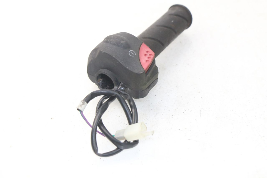 photo de RIGHT HANDLEBAR SWITCH PEUGEOT LUDIX 50 (2008 - 2017) - Product overview