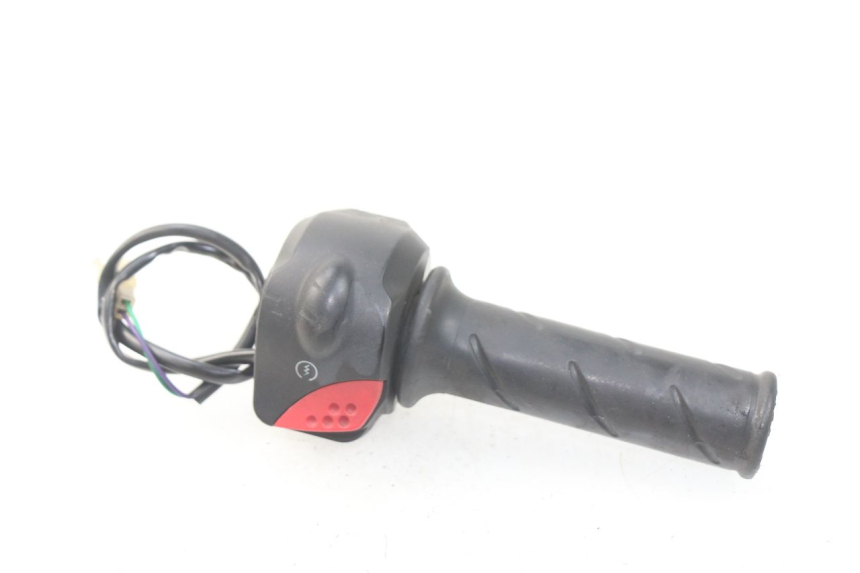 photo de RIGHT HANDLEBAR SWITCH PEUGEOT LUDIX 50 (2008 - 2017) - Main view