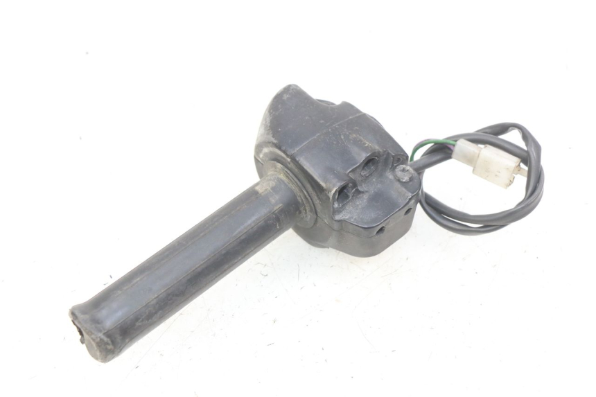 photo de RIGHT HANDLEBAR SWITCH PEUGEOT LUDIX 50 (2005 - 2007) - Technical close-up