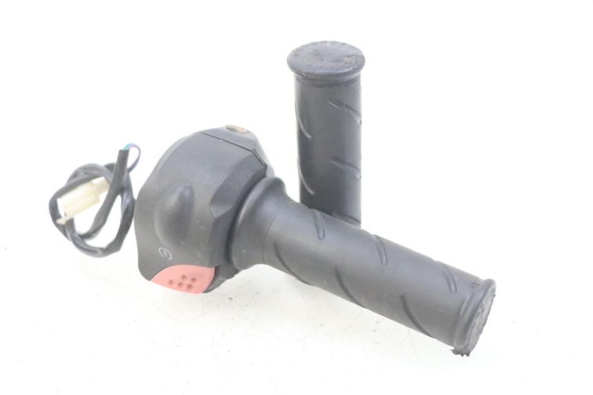 photo de RIGHT HANDLEBAR SWITCH PEUGEOT LUDIX 50 (2008 - 2017) - Main view