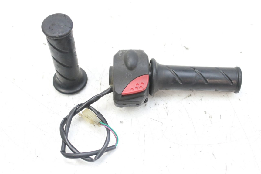 photo de RIGHT HANDLEBAR SWITCH PEUGEOT LUDIX 50 (2008 - 2017) - Main view