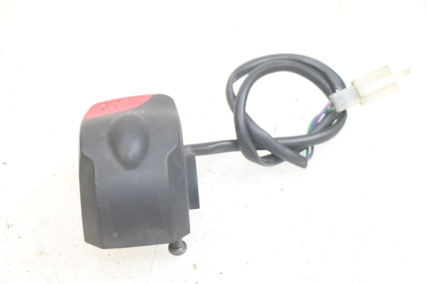 photo de RIGHT HANDLEBAR SWITCH PEUGEOT LUDIX 50 (2005 - 2007) - Alternative perspective