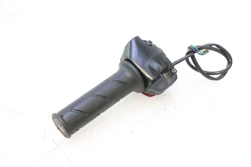 photo de RIGHT HANDLEBAR SWITCH PEUGEOT LUDIX 50 (2008 - 2017) - Component detail