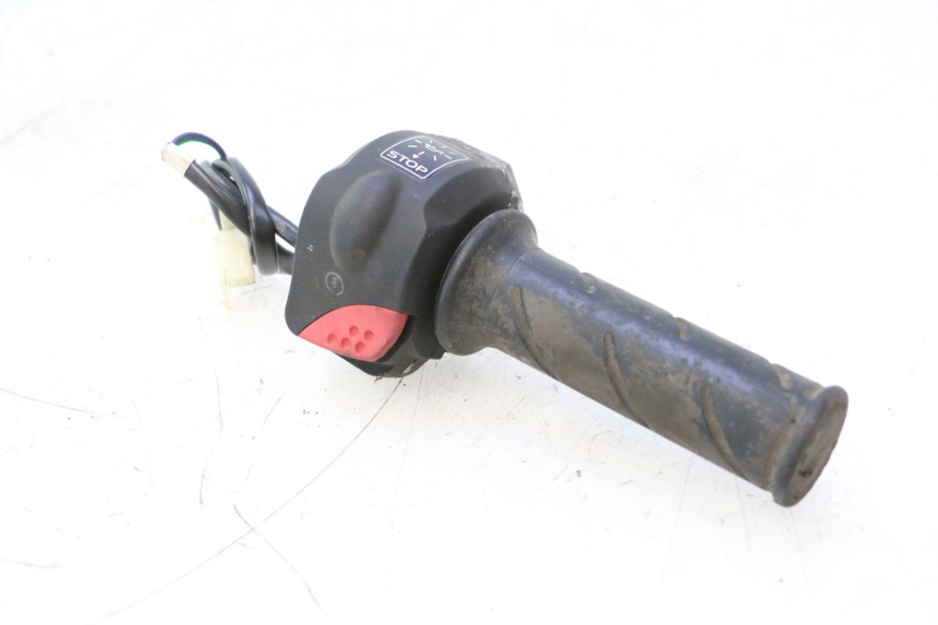 photo de RIGHT SWITCH PEUGEOT LUDIX ONE 50 (2004 - 2013) - Main view