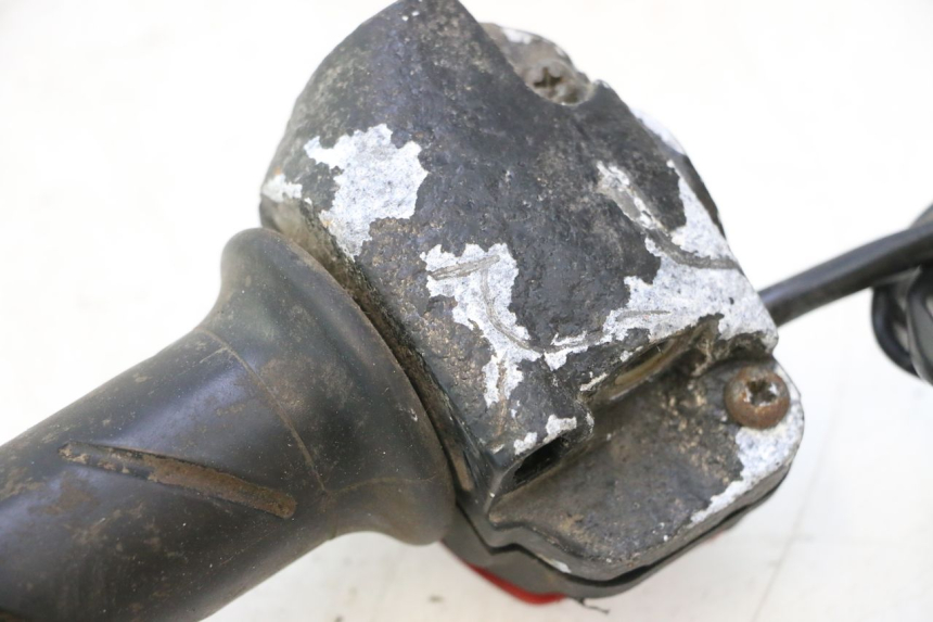 photo de RIGHT SWITCH PEUGEOT LUDIX ONE 50 (2004 - 2013) - Zoom on usage condition