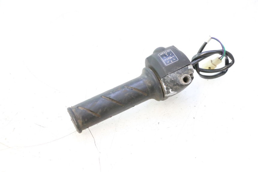 photo de RIGHT SWITCH PEUGEOT LUDIX ONE 50 (2004 - 2013) - Checked used part