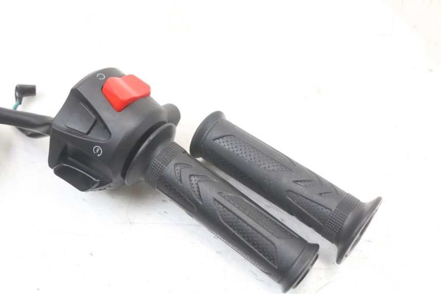 photo de RIGHT SWITCH MASAI SCRAMBLER SPORT 125 (2021 - 2025) - Component detail