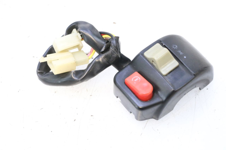 photo de RIGHT SWITCH KEEWAY MATRIX RX9 125 (2006 - 2007) - Technical close-up