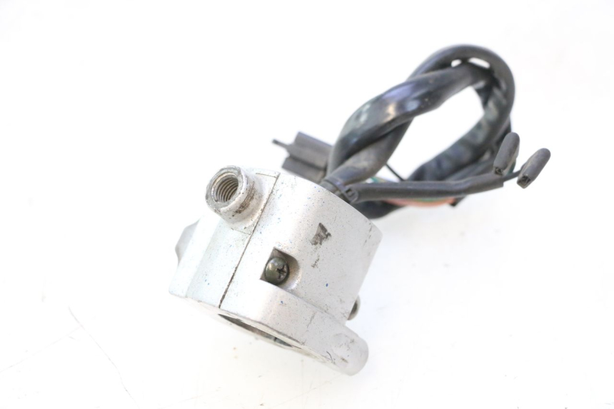 photo de RIGHT SWITCH SYM MIO 50 (2005 - 2010) - Surface and material condition