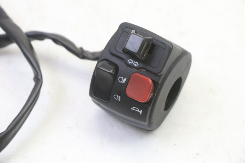 photo de RIGHT SWITCH RIEJU MRT 50 (2018 - 2021) - Technical close-up