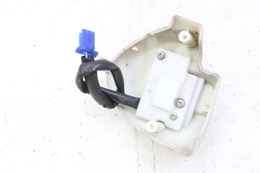 photo de RIGHT HANDLEBAR SWITCH YAMAHA NEOS NEO'S 4T 50 (2008 - 2016) - Alternative perspective