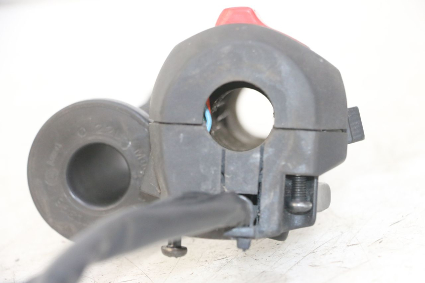 photo de RIGHT HANDLEBAR SWITCH GILERA NEXUS 125 (2009 - 2013) - Technical close-up