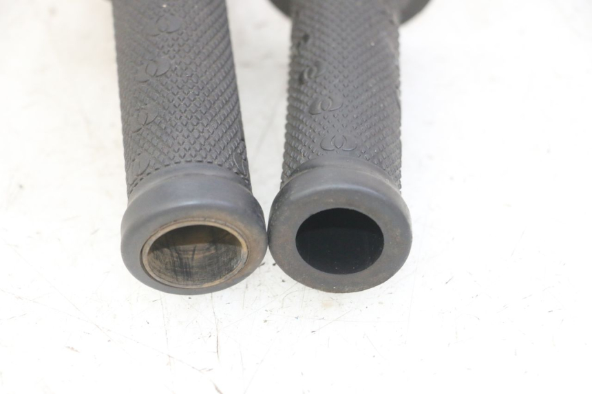 photo de RIGHT HANDLEBAR SWITCH GILERA NEXUS 125 (2009 - 2013) - Product overview