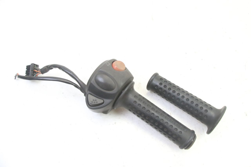 photo de RIGHT HANDLEBAR SWITCH GILERA NEXUS 125 (2009 - 2013) - Main view