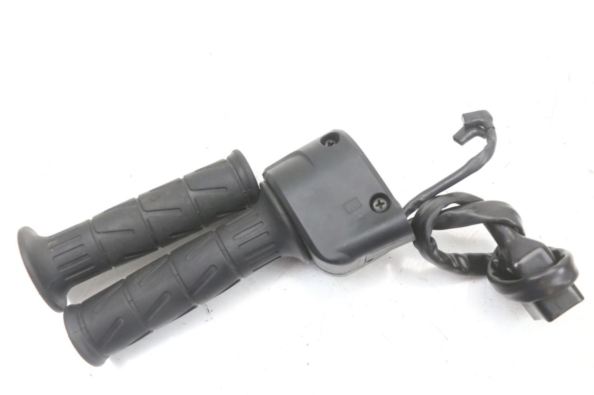 photo de RIGHT SWITCH KAWASAKI NINJA 400 (2018 - 2023) - Fixing points details