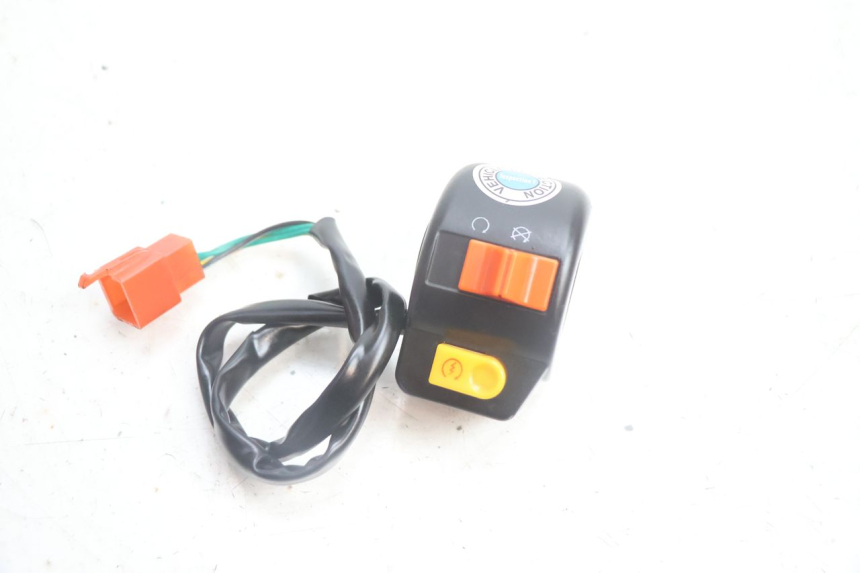 photo de RIGHT SWITCH JM MOTORS OLDIES 4T 50 (2020 - 2026) - Main view