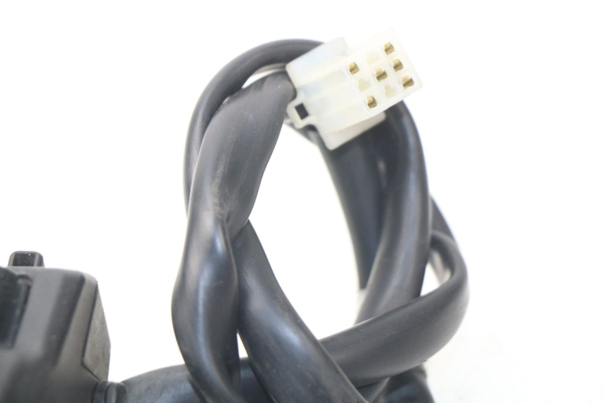 photo de RIGHT HANDLEBAR SWITCH HONDA PCX (JF47) 125 (2012 - 2013) - Technical close-up