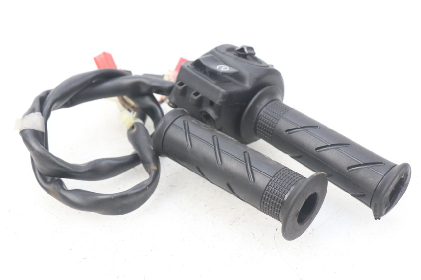 photo de RIGHT SWITCH HONDA PCX (JF57/JF64) 125 (2014 - 2018) - Product overview