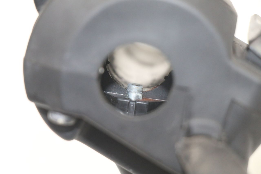photo de RIGHT SWITCH HONDA PCX (JF57/JF64) 125 (2014 - 2018) - Surface and material condition