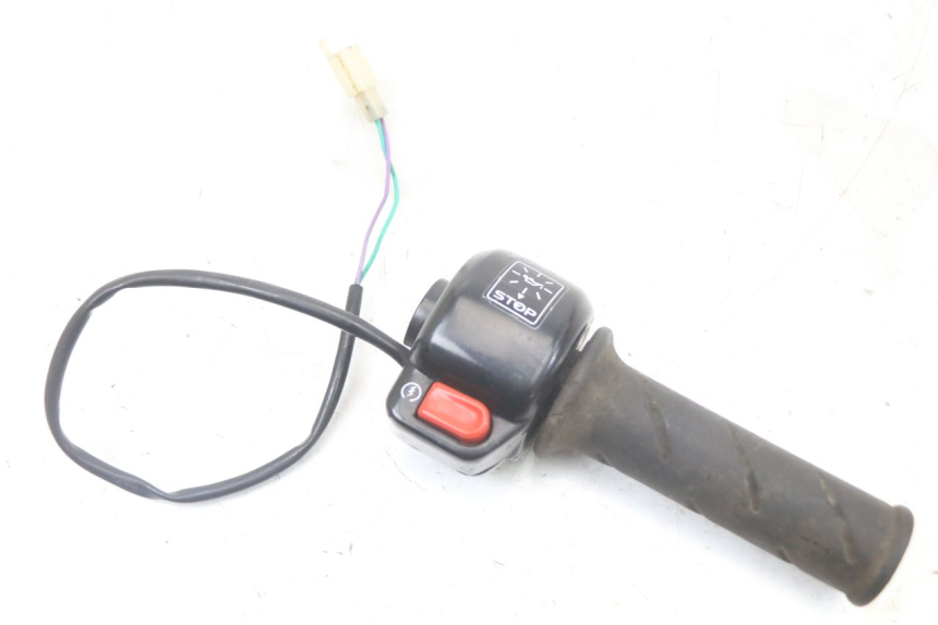 photo de RIGHT HANDLEBAR SWITCH PEUGEOT LUDIX 50 (2005 - 2007) - Main view