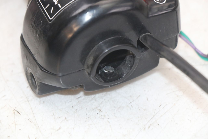 photo de RIGHT HANDLEBAR SWITCH PEUGEOT LUDIX 50 (2005 - 2007) - Checked used part