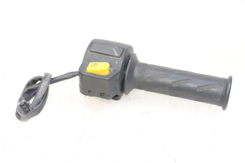 photo de RIGHT SWITCH PEUGEOT VIVACITY 125 (2010 - 2017) - Alternative perspective