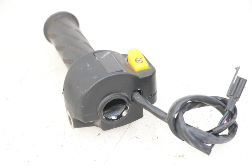 photo de RIGHT SWITCH PEUGEOT VIVACITY 125 (2010 - 2017) - Technical close-up